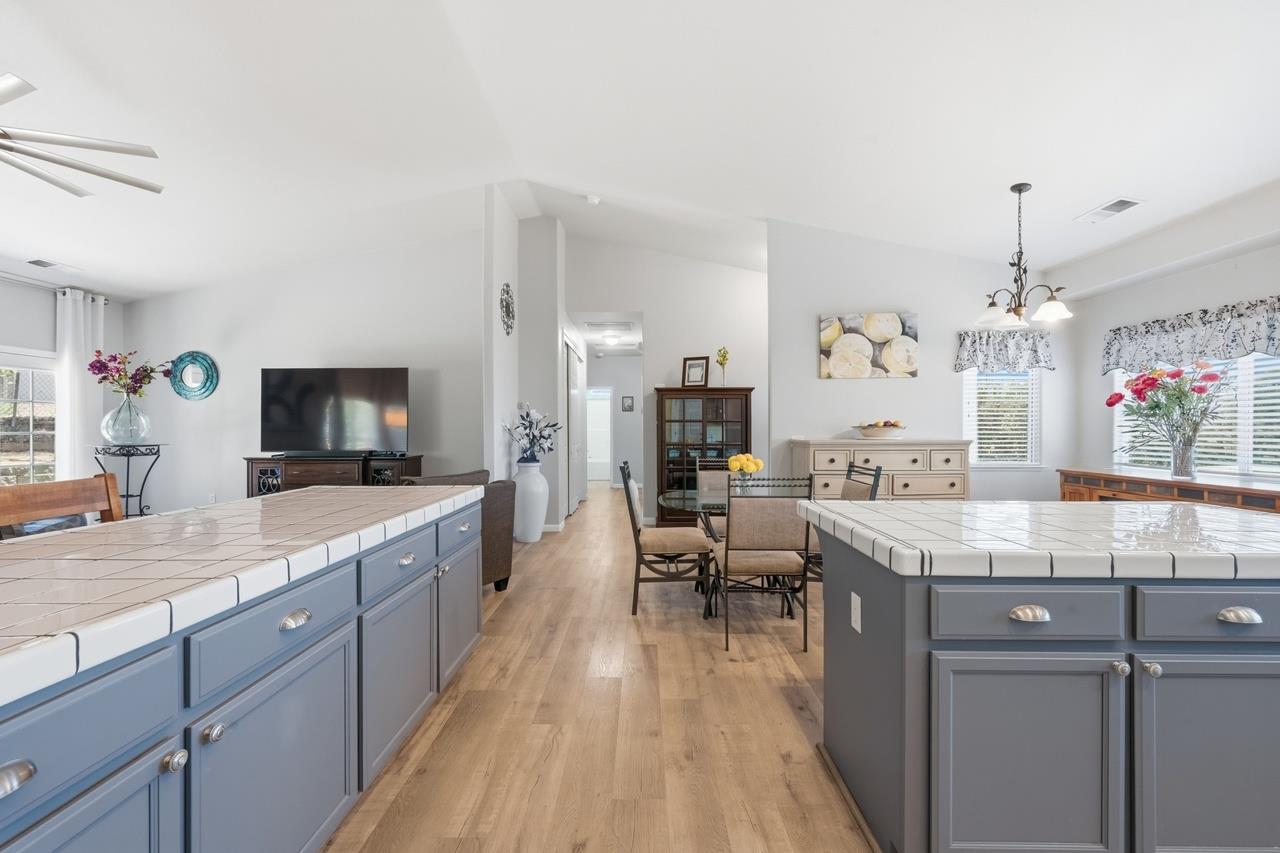 4492 Bayview Dr, Copperopolis, CA 95228