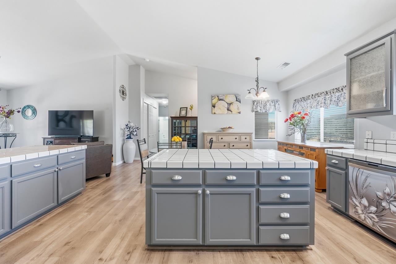 4492 Bayview Dr, Copperopolis, CA 95228