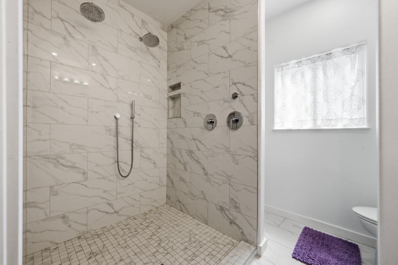 4492 Bayview Dr, Copperopolis, CA 95228