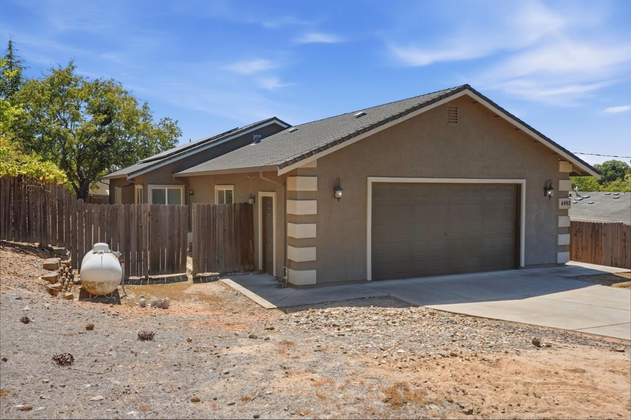 4492 Bayview Dr, Copperopolis, CA 95228