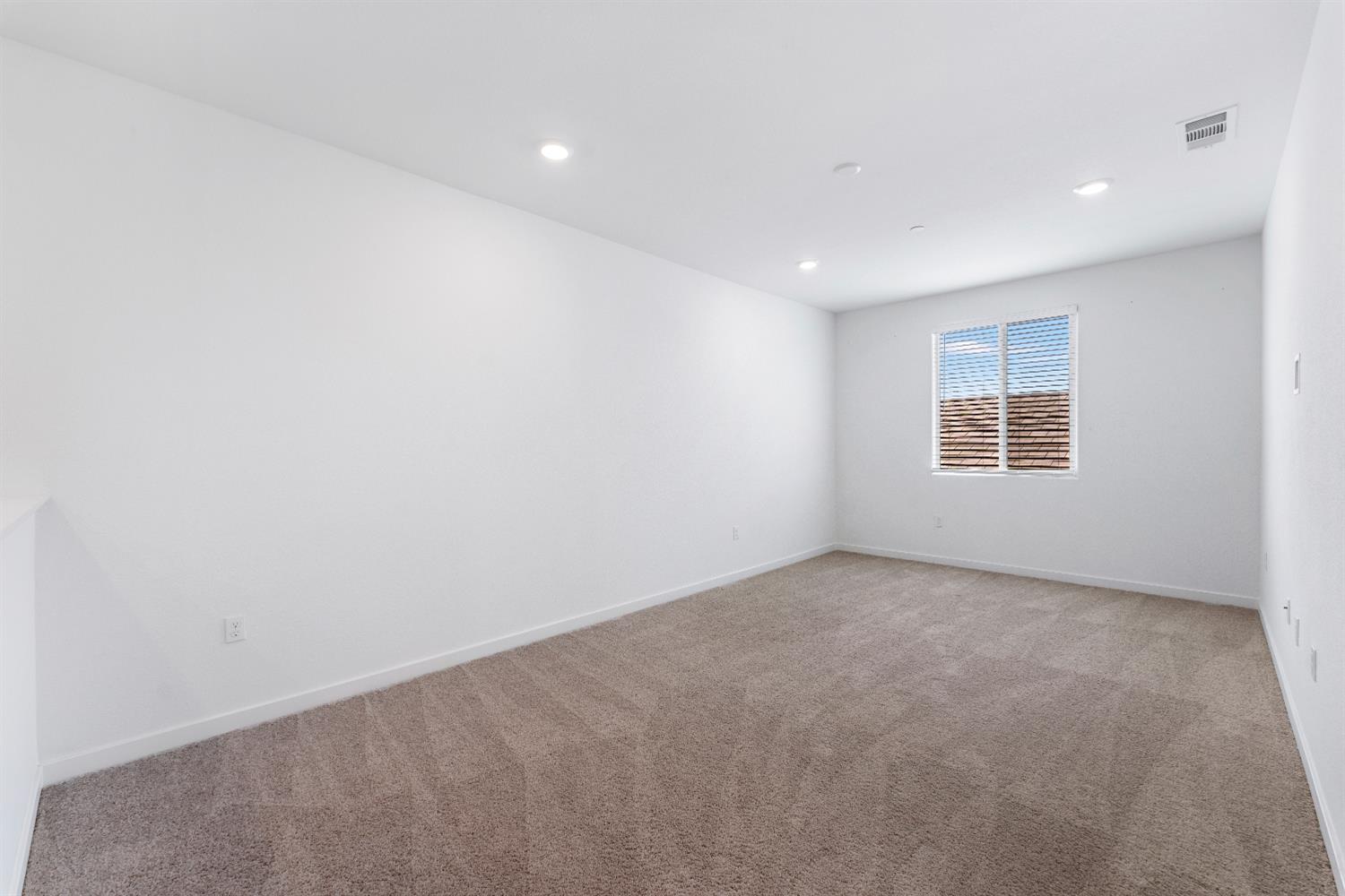 851 Rosazzo Ln, Manteca, CA 95337