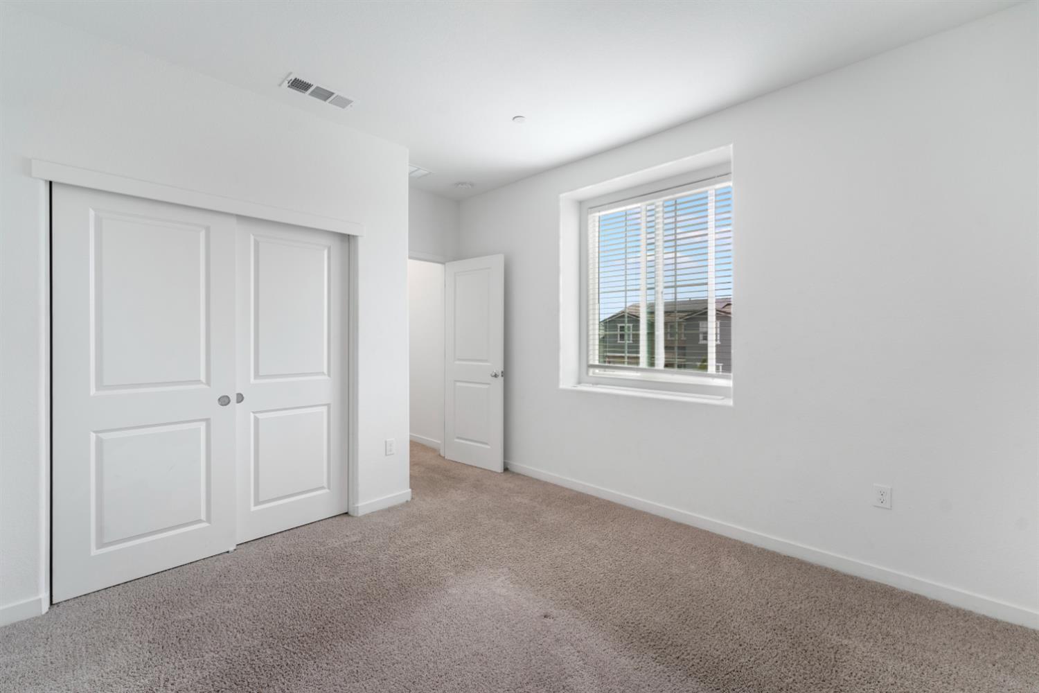 851 Rosazzo Ln, Manteca, CA 95337