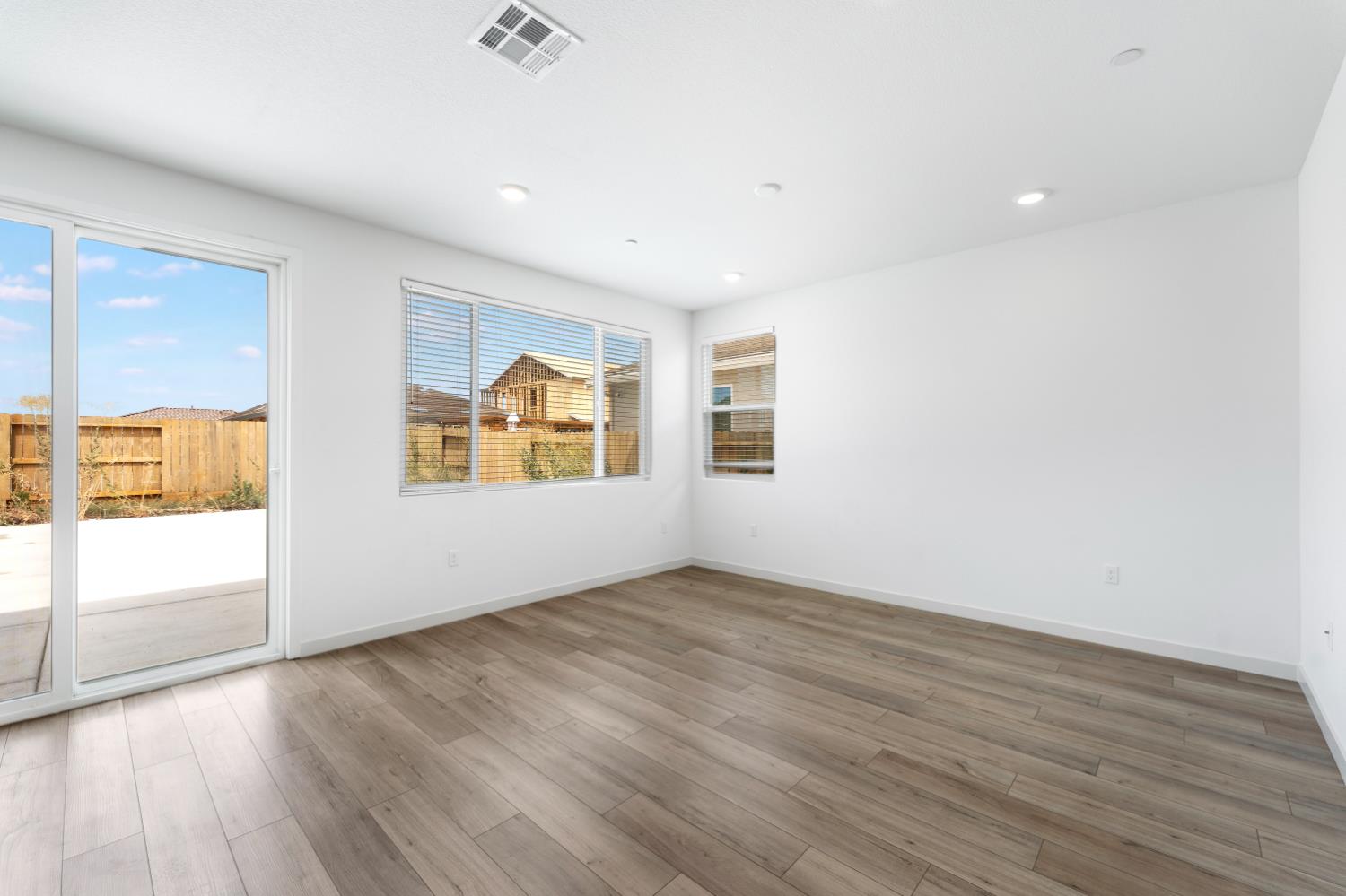 851 Rosazzo Ln, Manteca, CA 95337