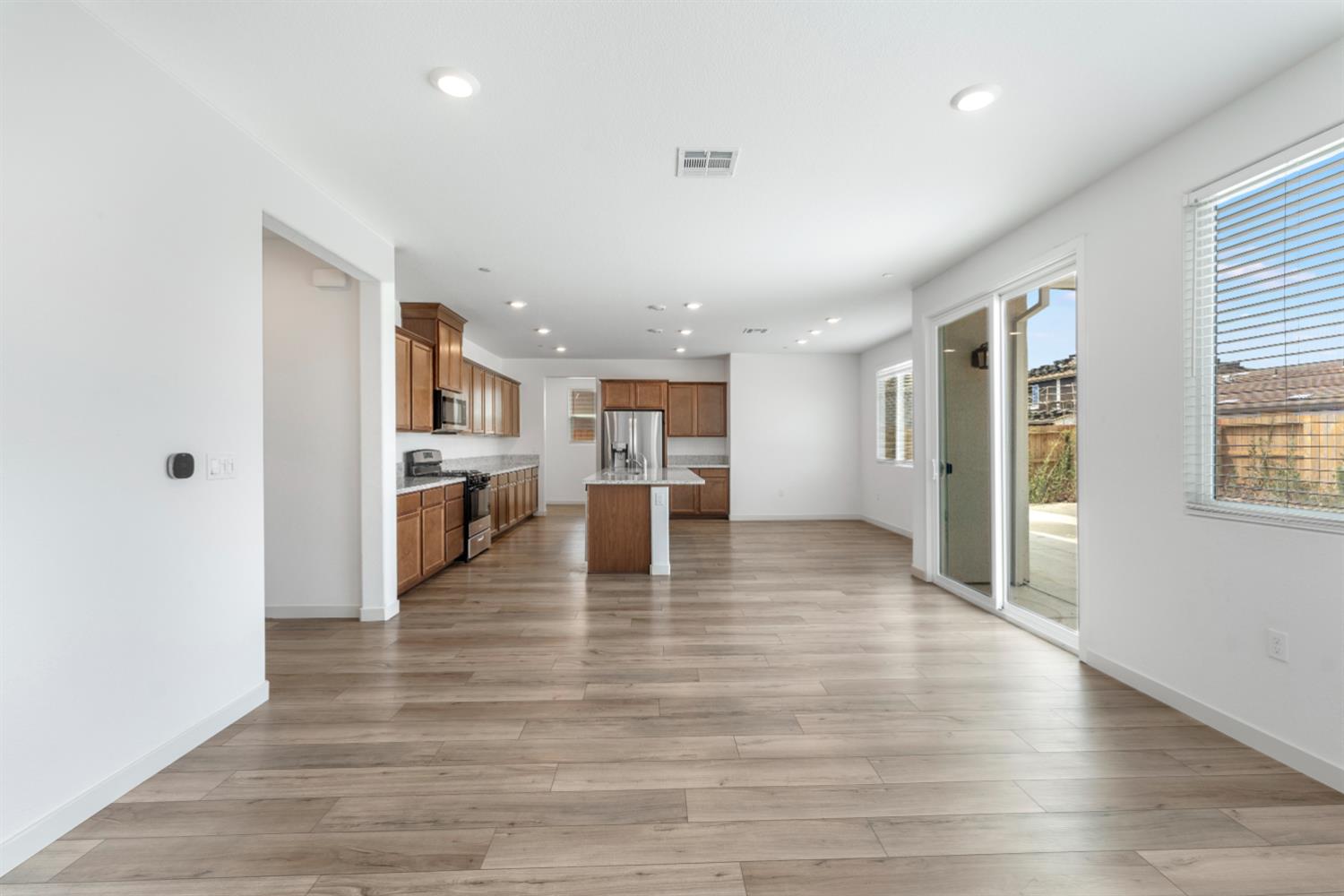 851 Rosazzo Ln, Manteca, CA 95337