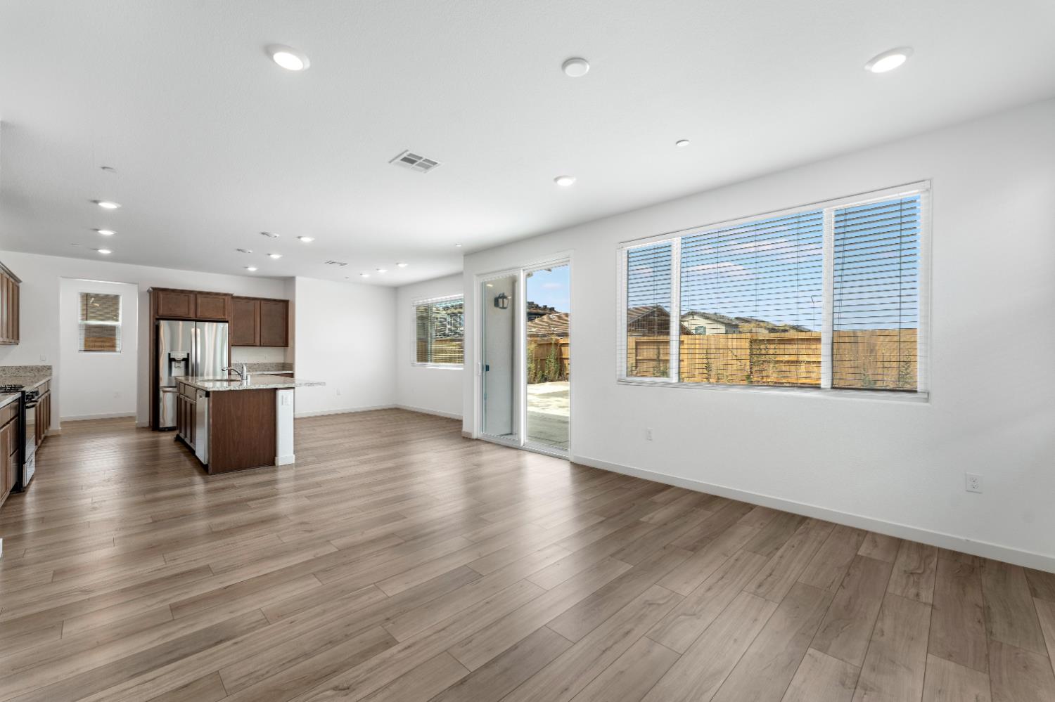 851 Rosazzo Ln, Manteca, CA 95337