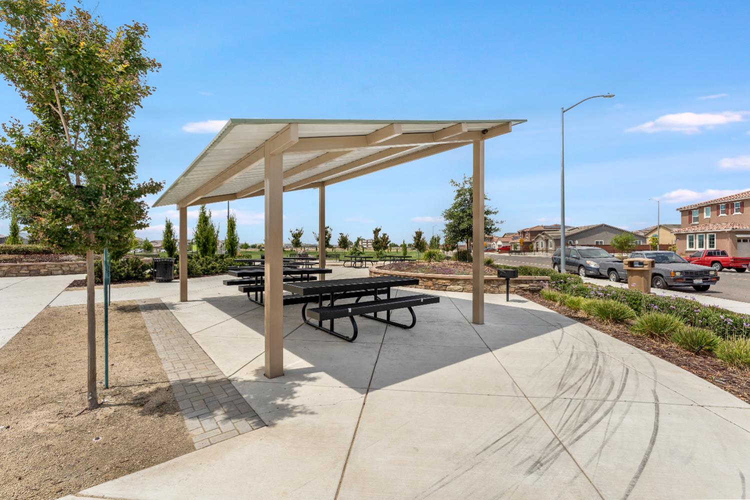 851 Rosazzo Ln, Manteca, CA 95337