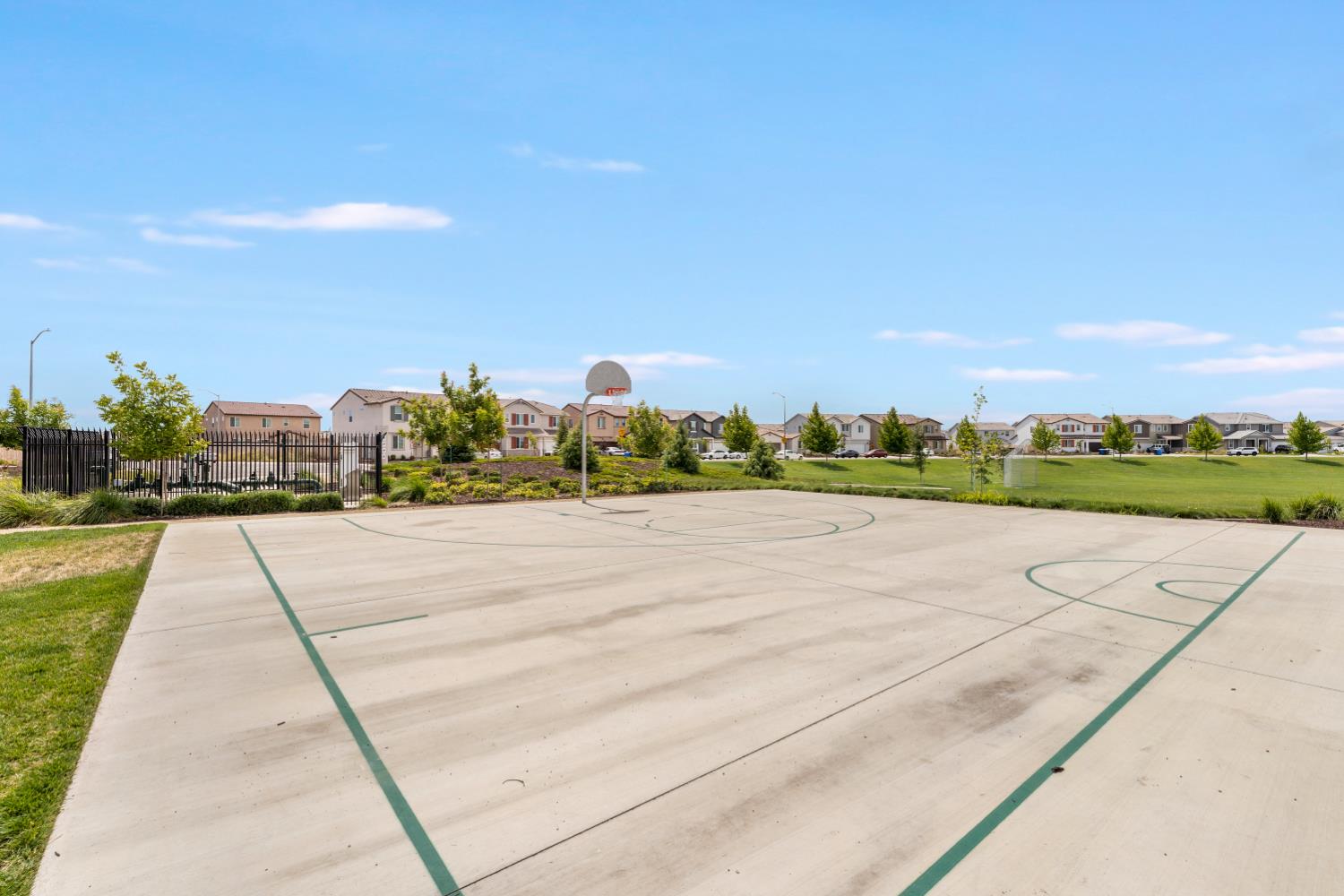 851 Rosazzo Ln, Manteca, CA 95337