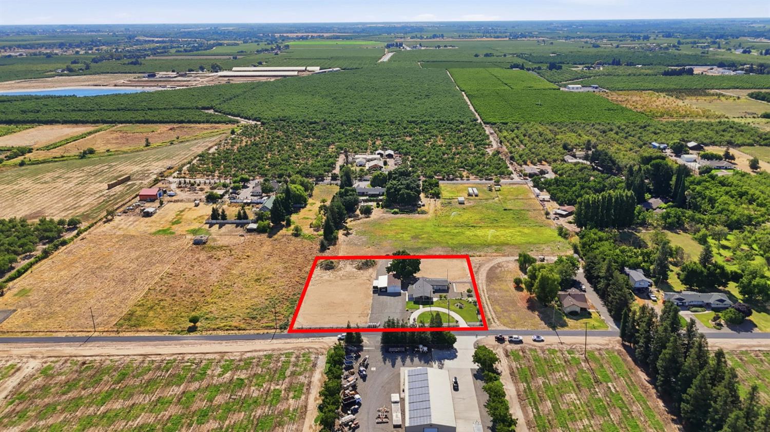 543 S Blossom Rd, Waterford, CA 95386