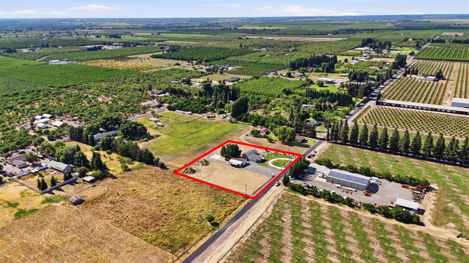 543 S Blossom Rd, Waterford, CA 95386