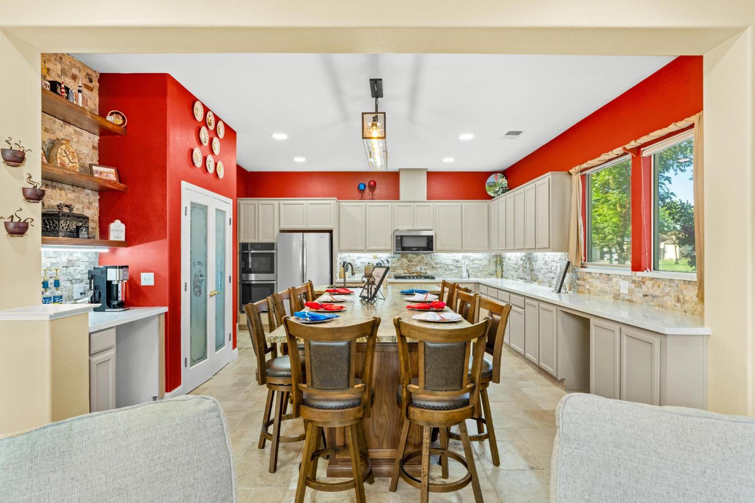402 Farinelli, Escalon, CA 95320