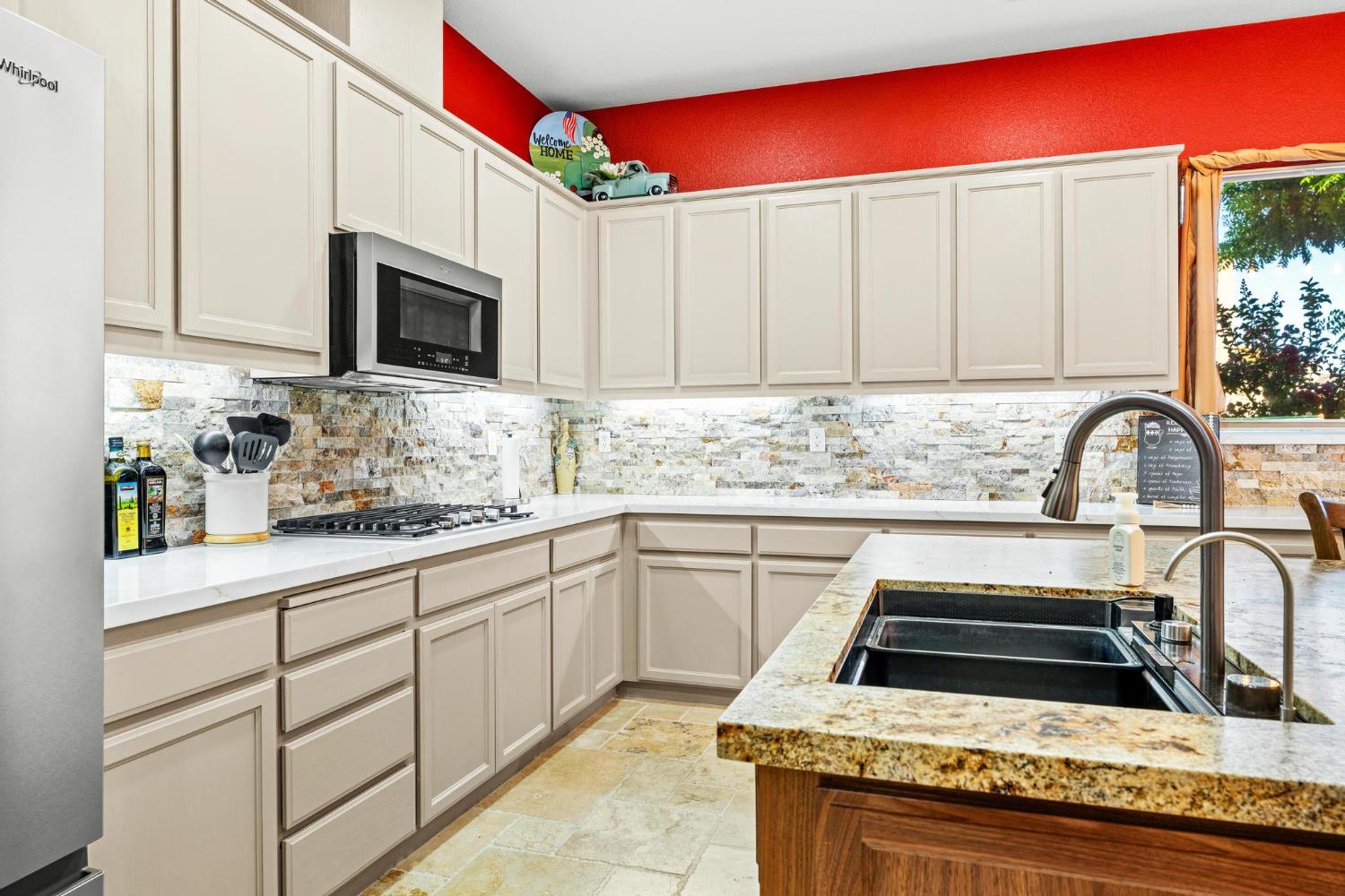 402 Farinelli, Escalon, CA 95320