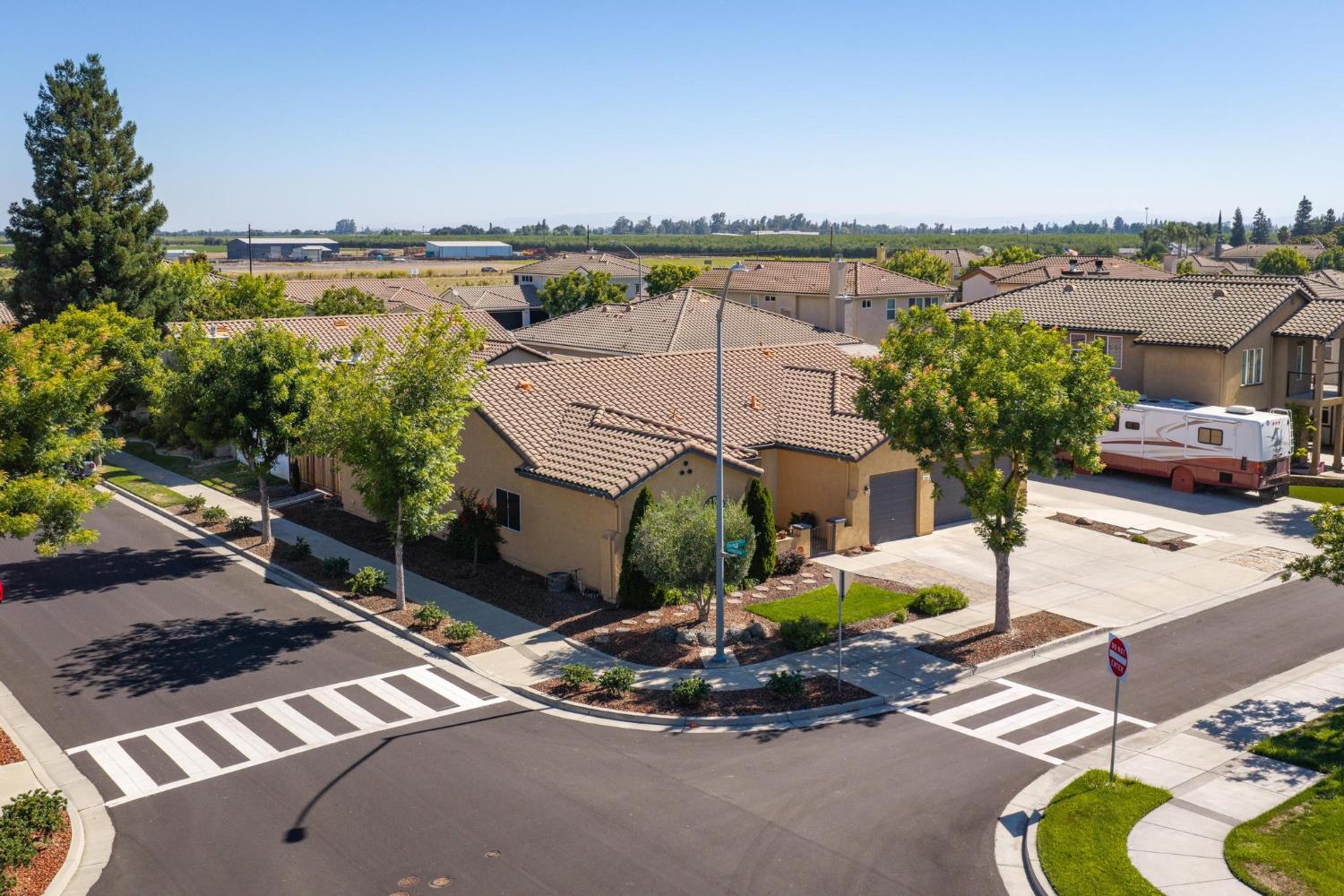 402 Farinelli, Escalon, CA 95320