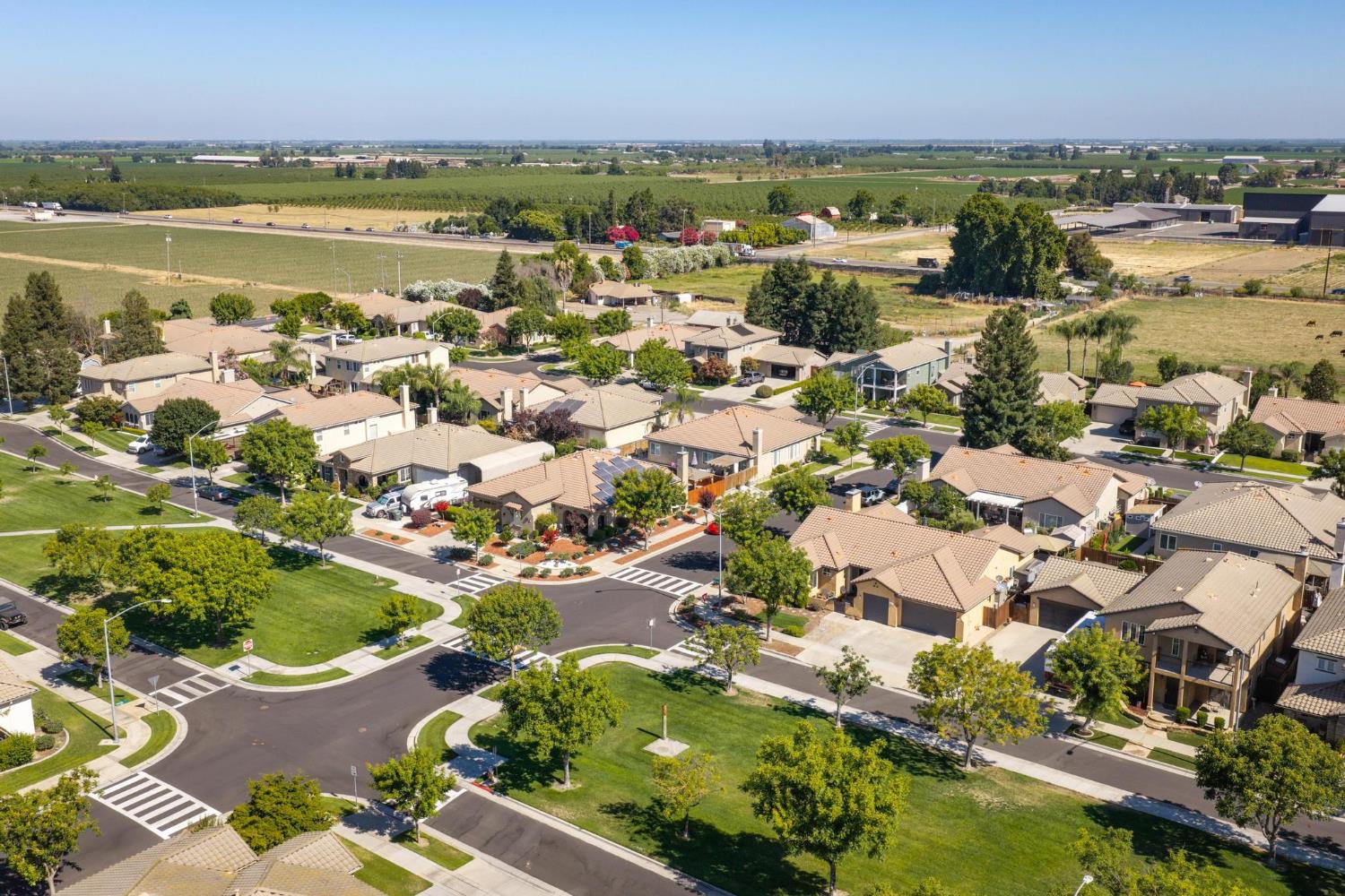 402 Farinelli, Escalon, CA 95320