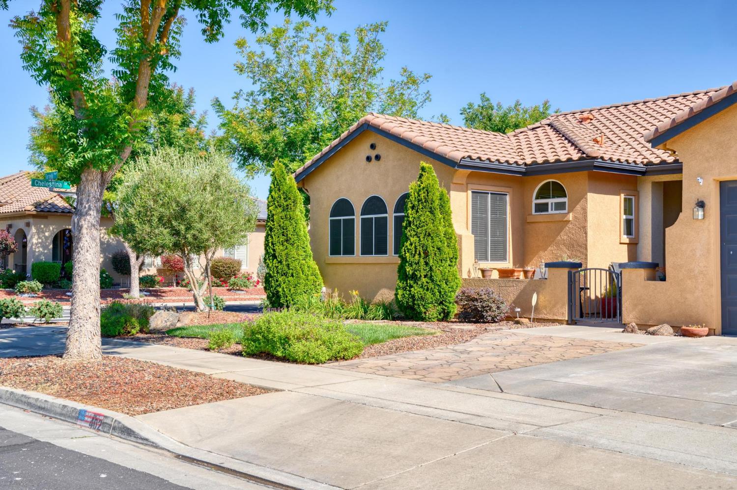 402 Farinelli, Escalon, CA 95320
