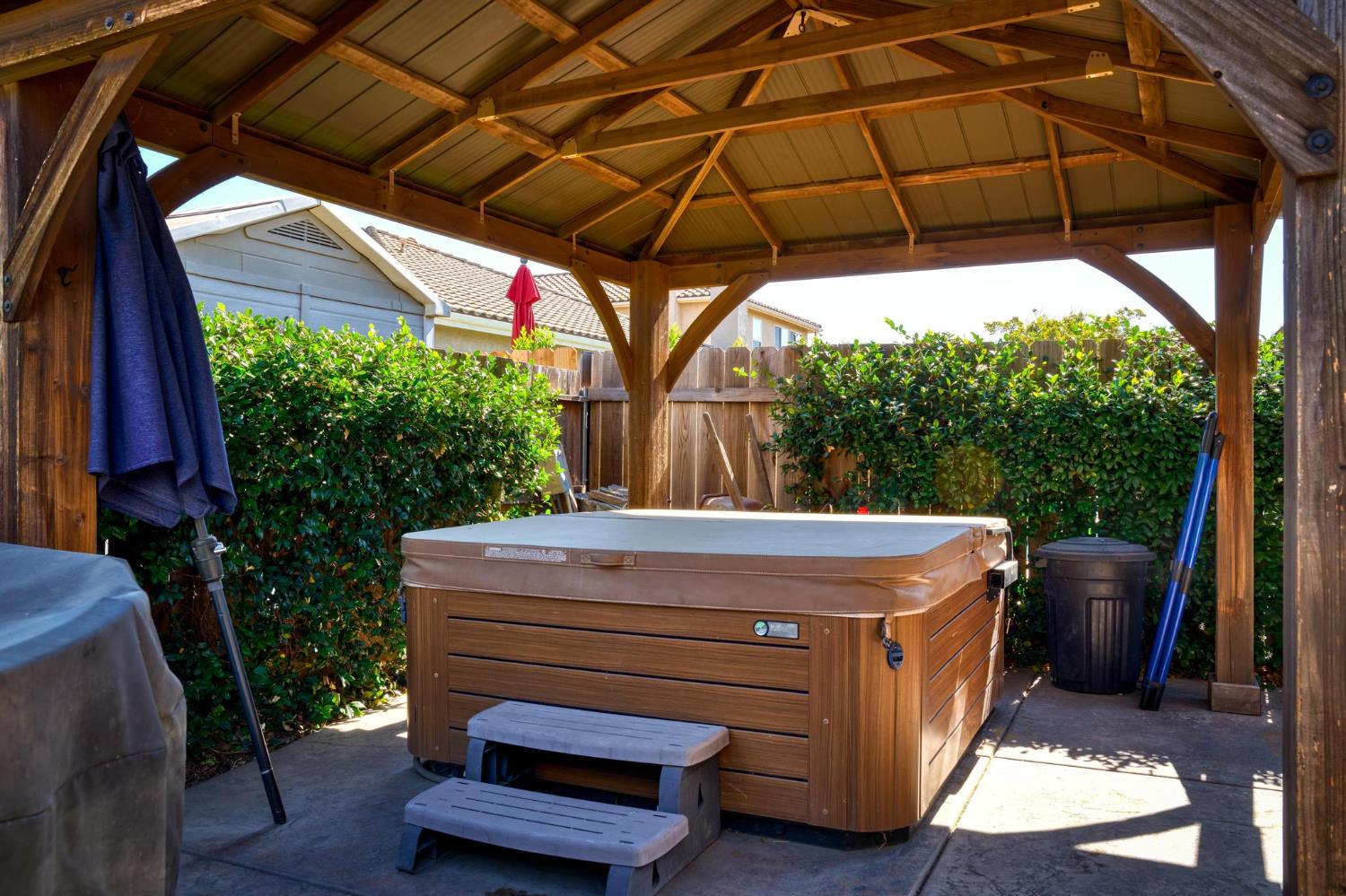 402 Farinelli, Escalon, CA 95320