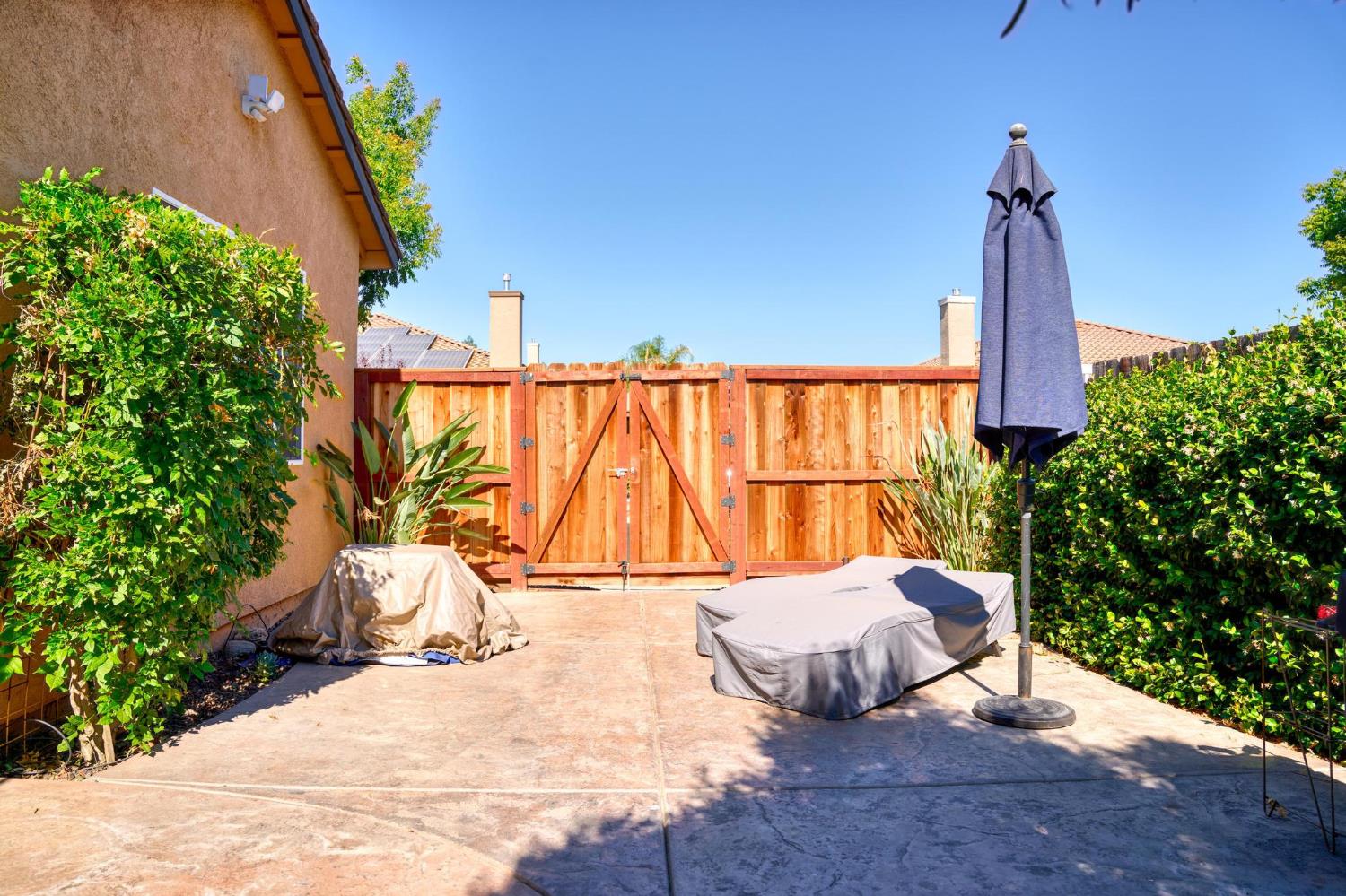 402 Farinelli, Escalon, CA 95320