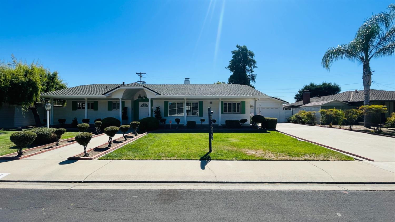 712 Leytonstone Ave, Modesto, CA 95355