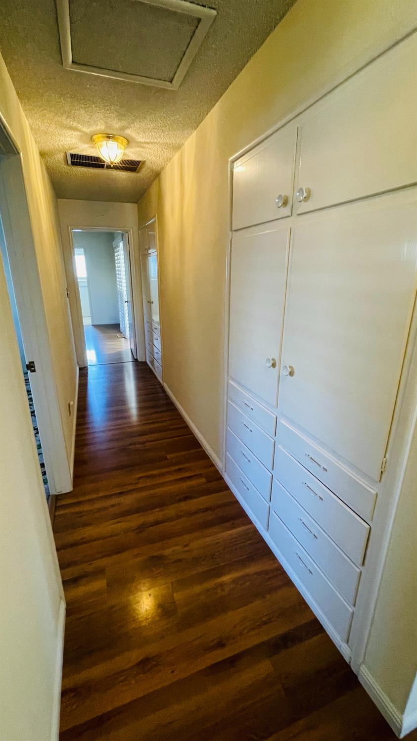 712 Leytonstone Ave, Modesto, CA 95355