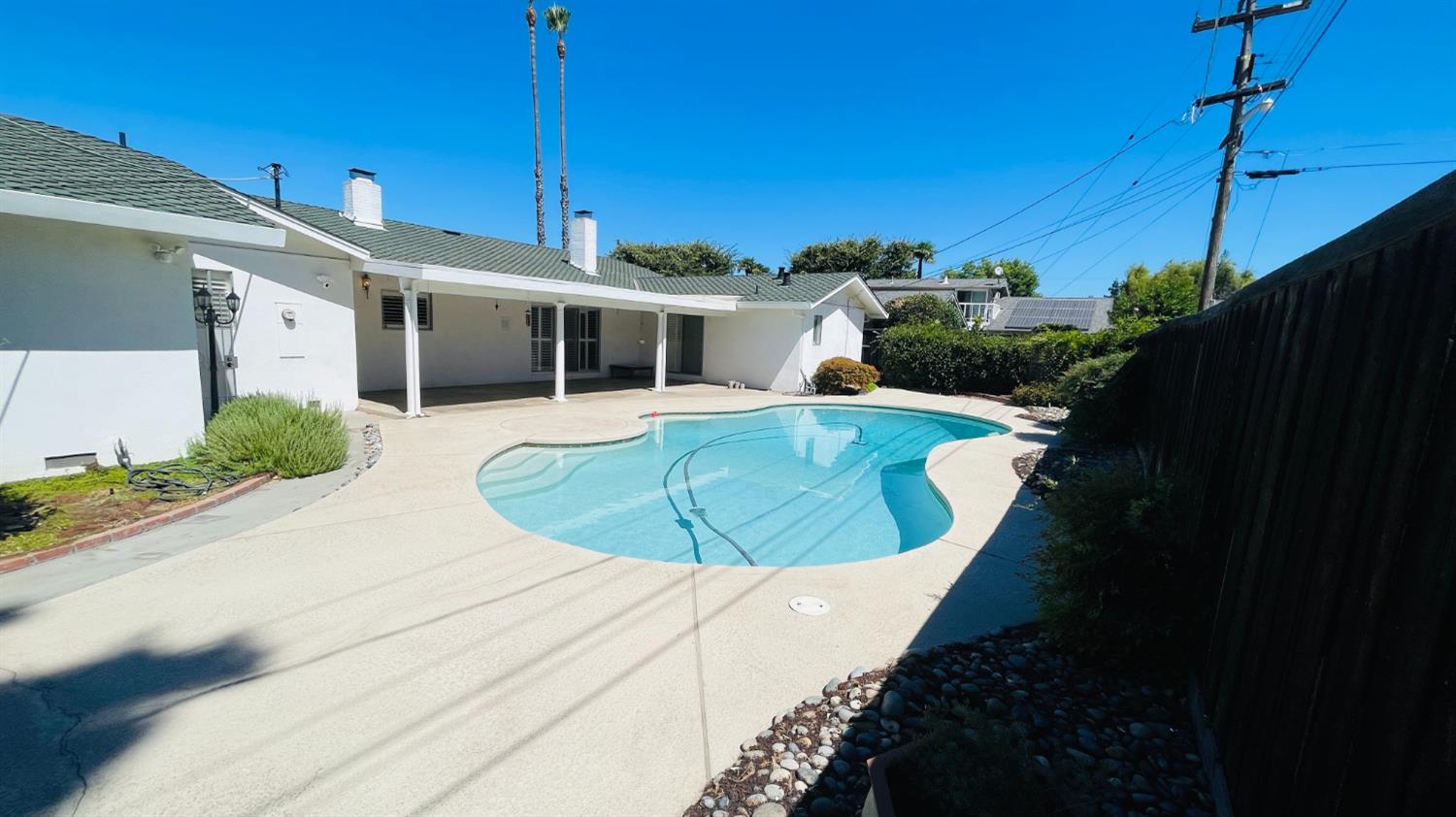 712 Leytonstone Ave, Modesto, CA 95355