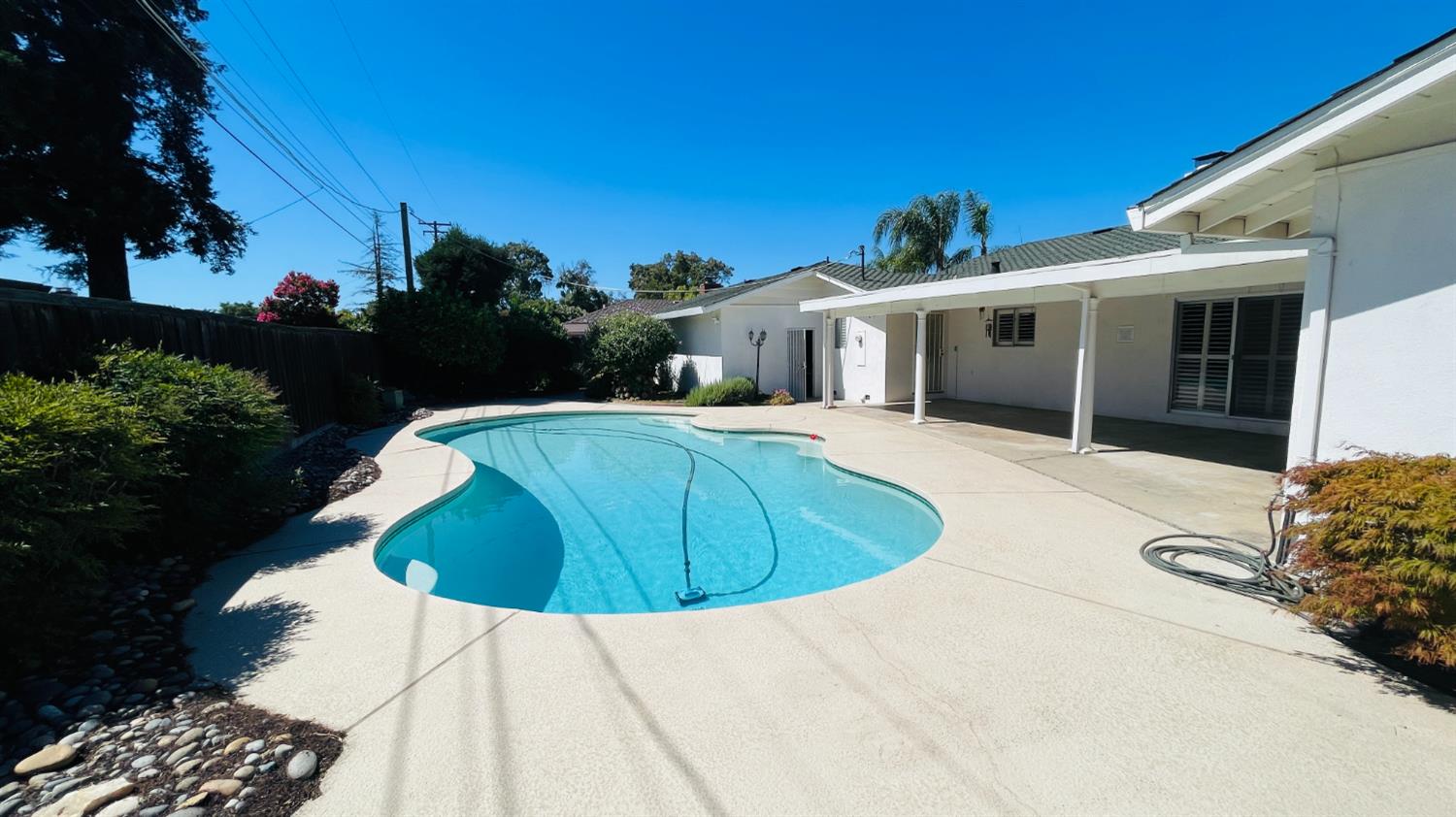 712 Leytonstone Ave, Modesto, CA 95355
