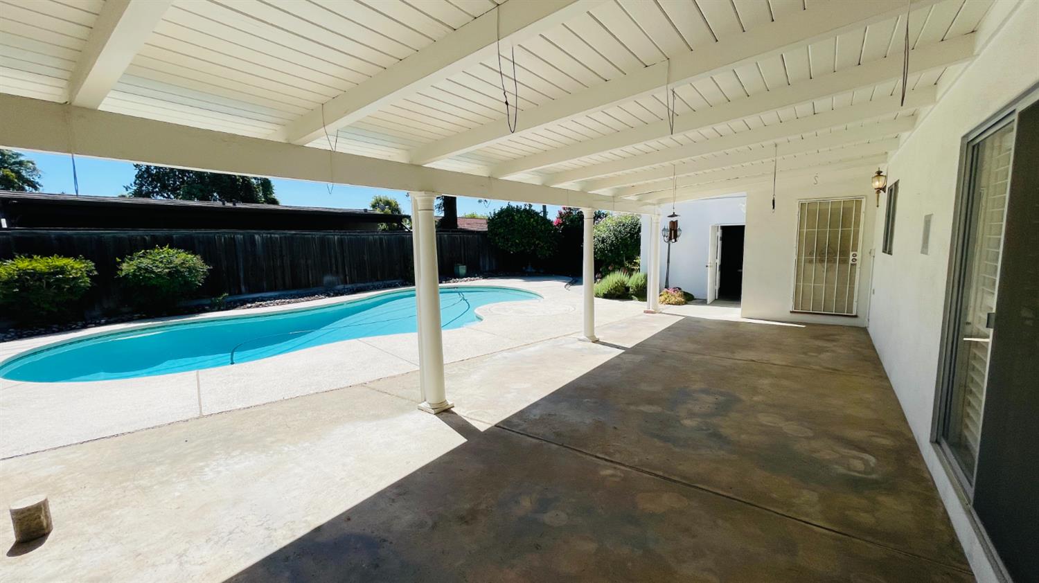 712 Leytonstone Ave, Modesto, CA 95355