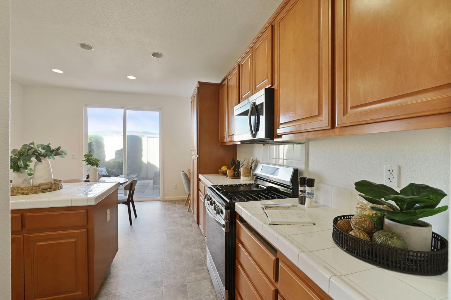20665 Golf Canyon Ct, Patterson, CA 95363