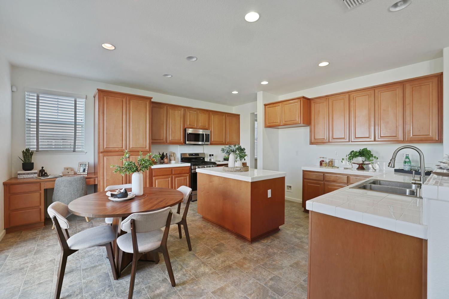 20665 Golf Canyon Ct, Patterson, CA 95363