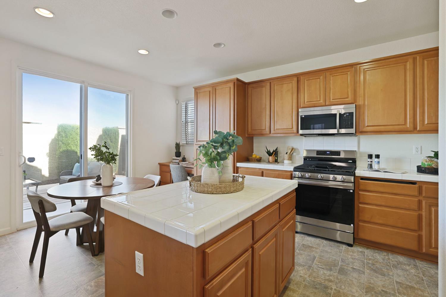 20665 Golf Canyon Ct, Patterson, CA 95363