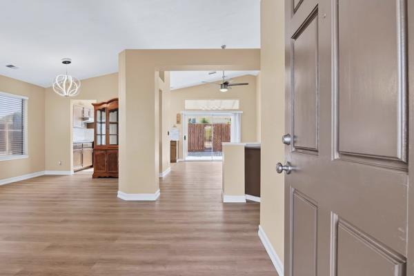 9667 Douglas Ave, Delhi, CA 95315