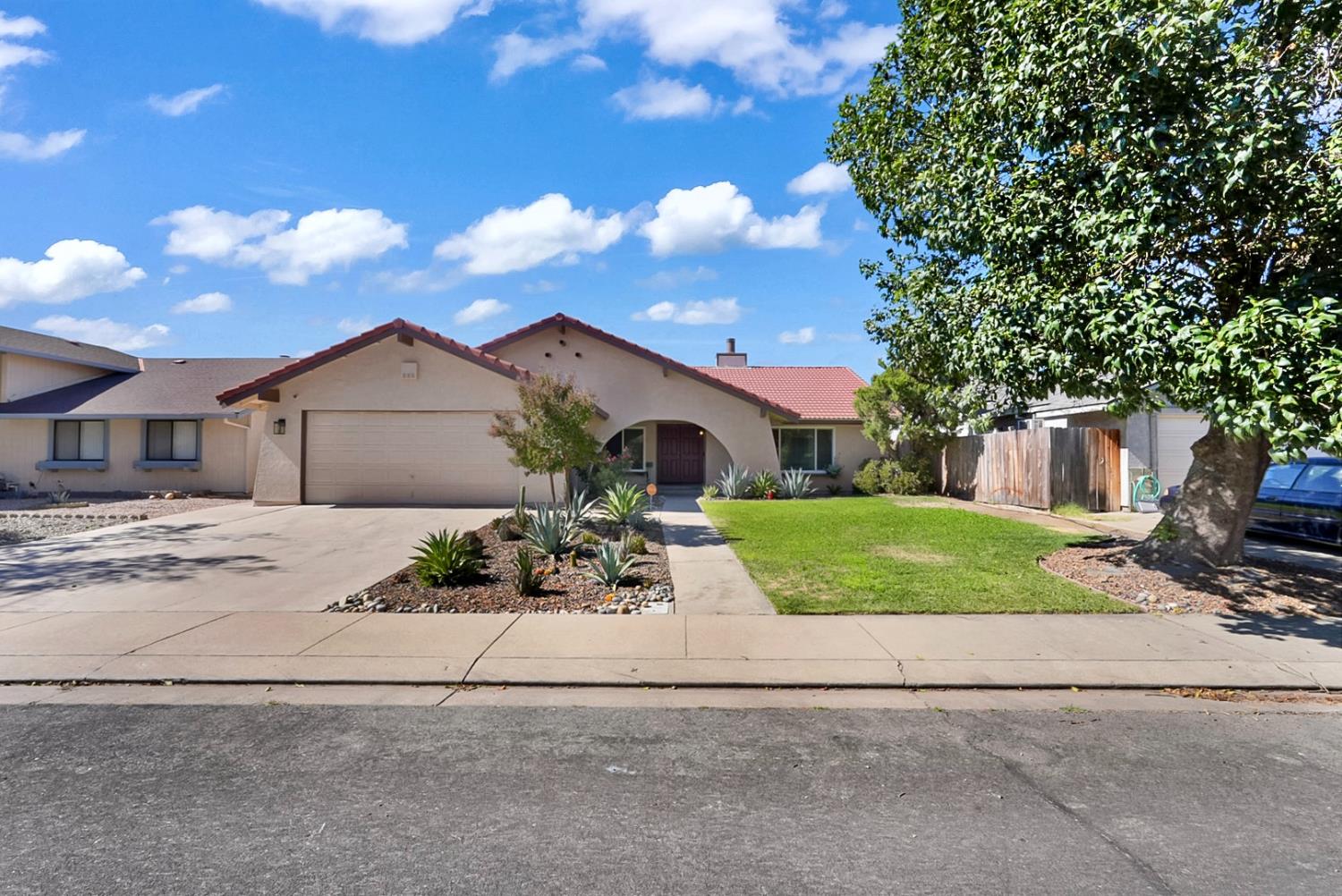 3813 Tumbleweed Ct, Modesto, CA 95355