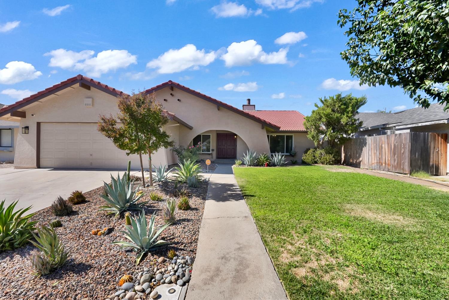 3813 Tumbleweed Ct, Modesto, CA 95355