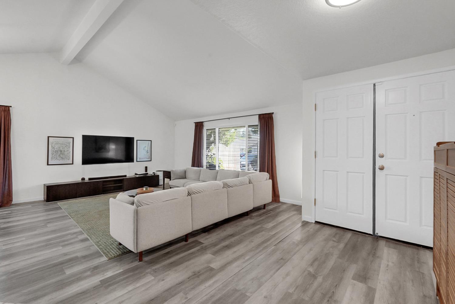 3813 Tumbleweed Ct, Modesto, CA 95355