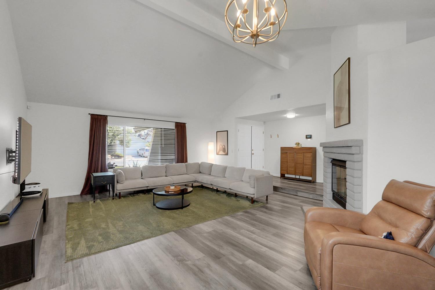 3813 Tumbleweed Ct, Modesto, CA 95355