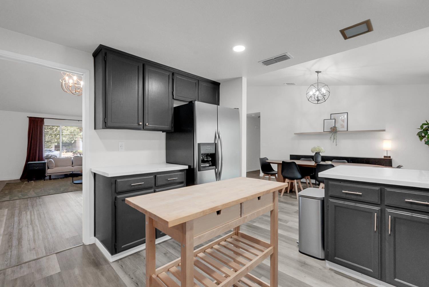 3813 Tumbleweed Ct, Modesto, CA 95355