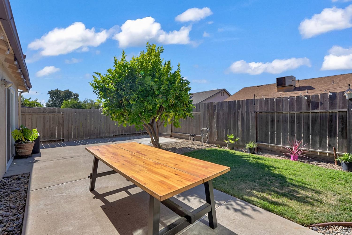 3813 Tumbleweed Ct, Modesto, CA 95355