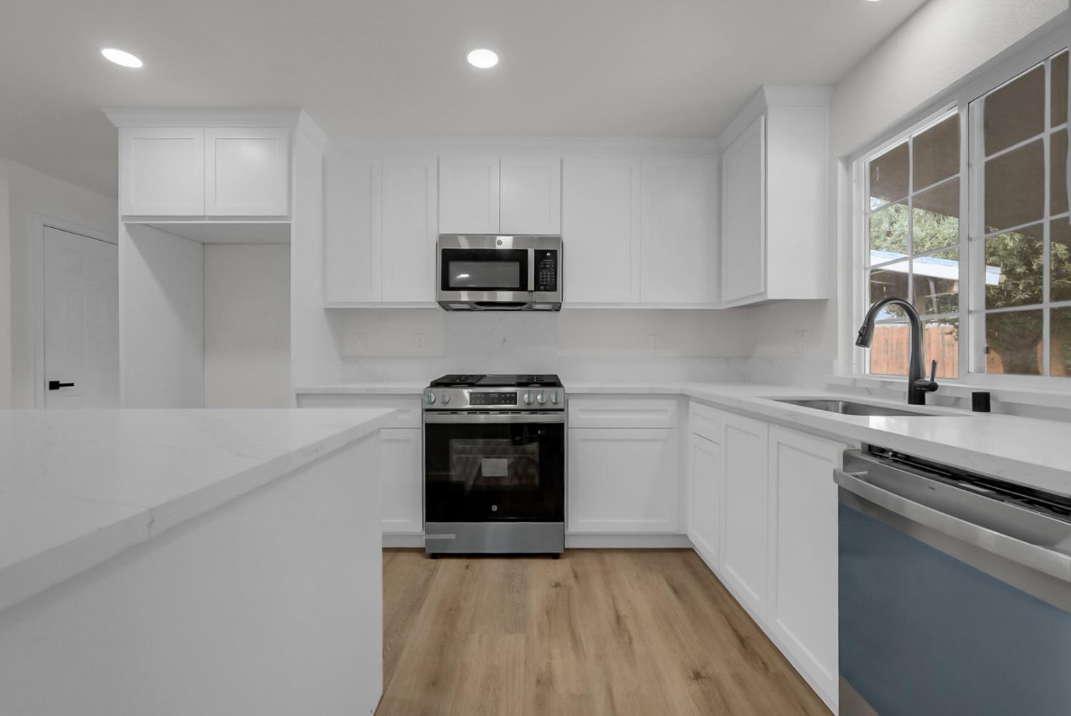 3004 Stafford Way, Modesto, CA 95350