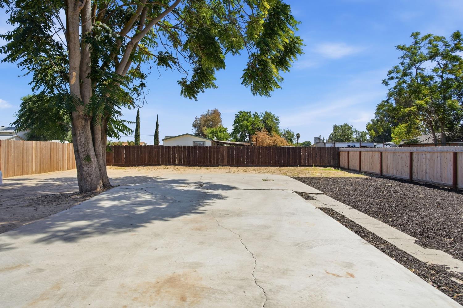 917 9th St, Turlock, CA 95380