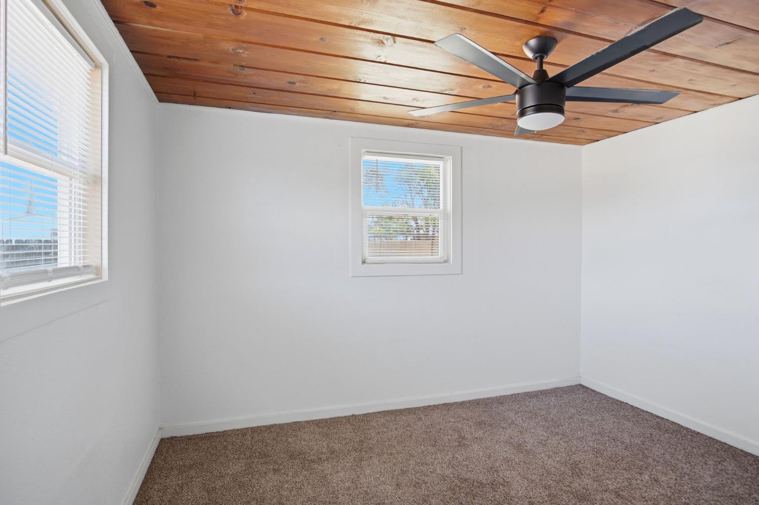 917 9th St, Turlock, CA 95380
