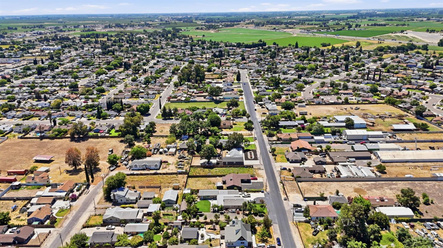 917 9th St, Turlock, CA 95380