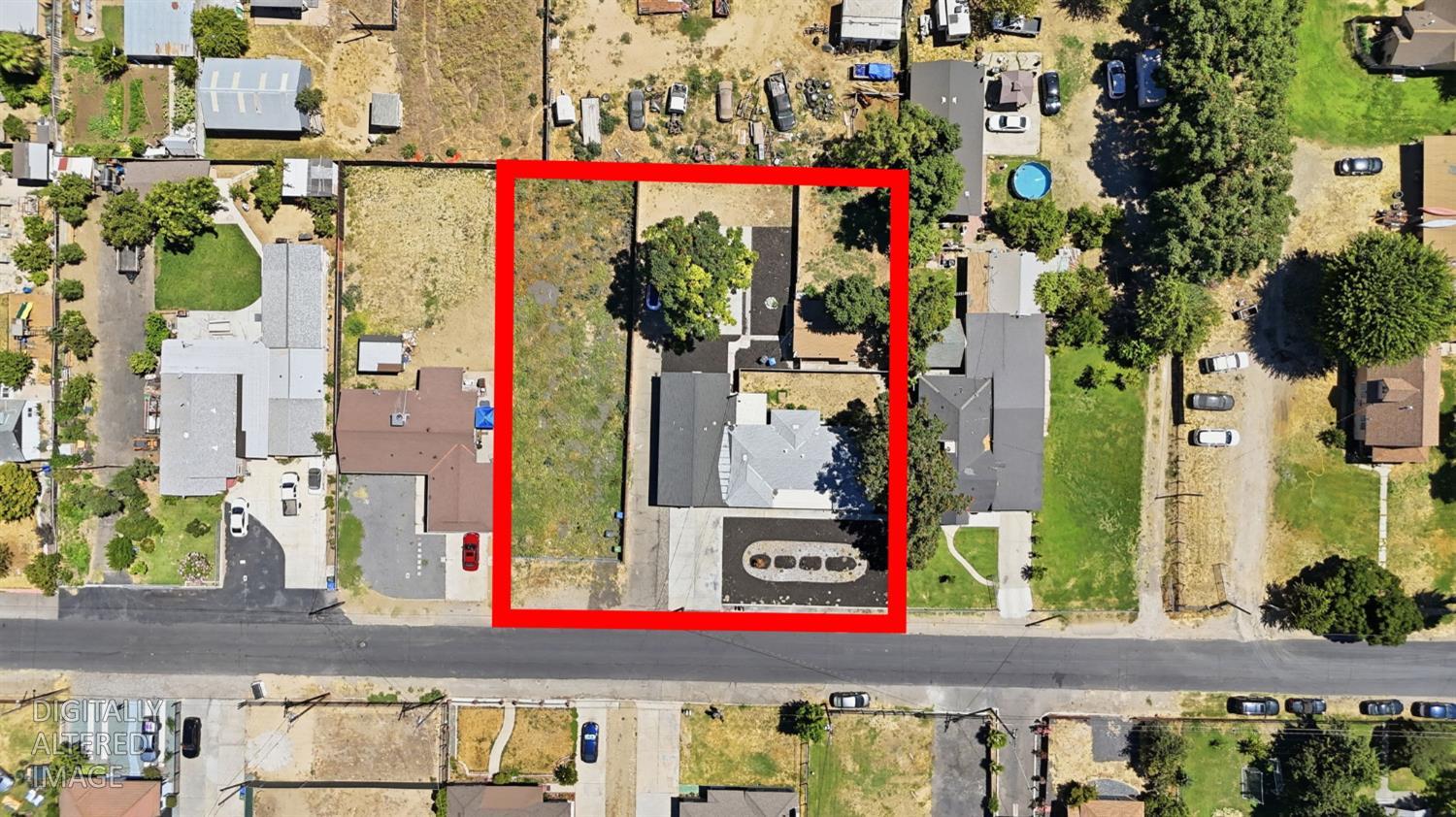 917 9th St, Turlock, CA 95380