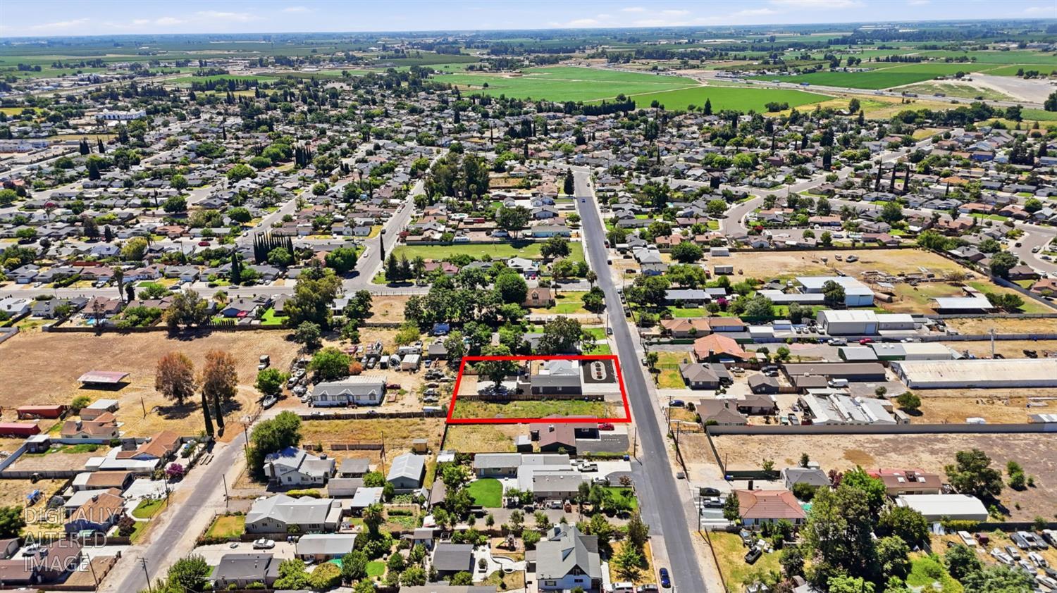 917 9th St, Turlock, CA 95380