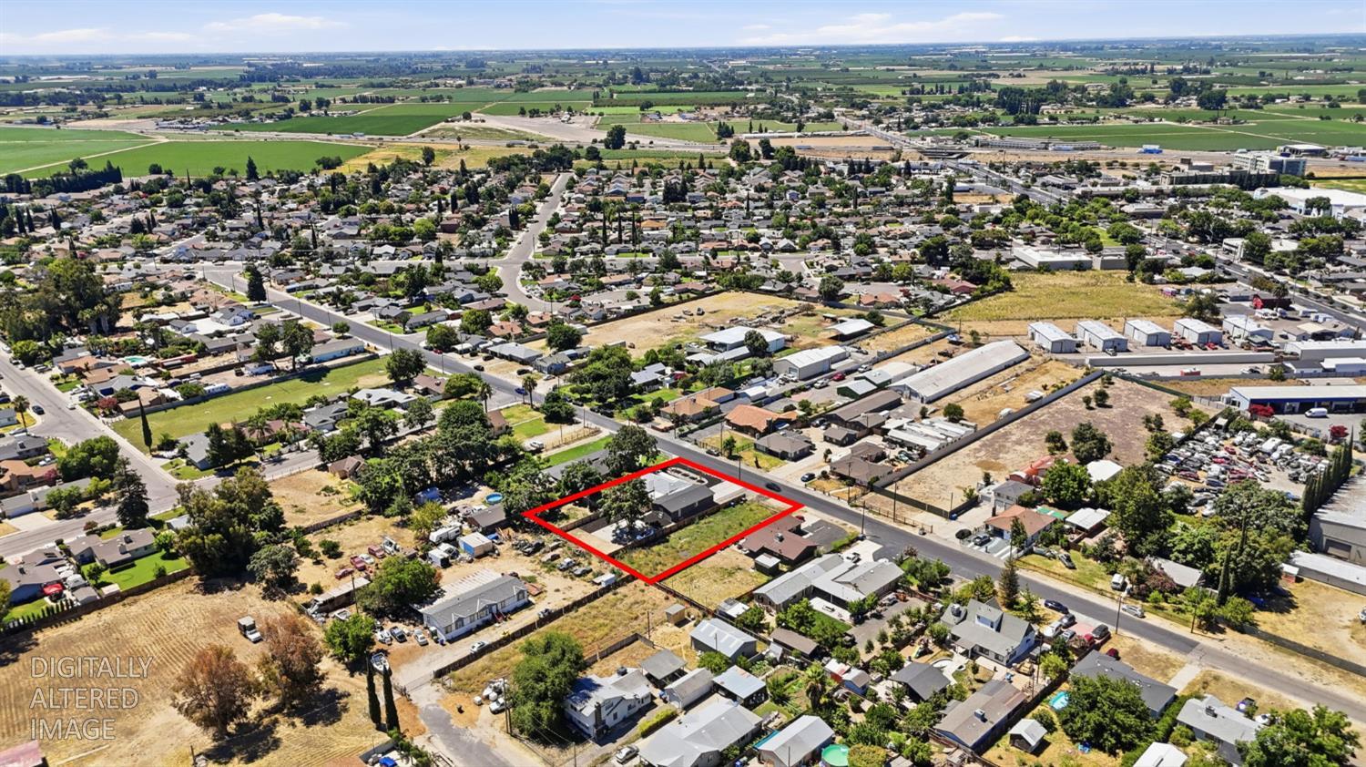 917 9th St, Turlock, CA 95380