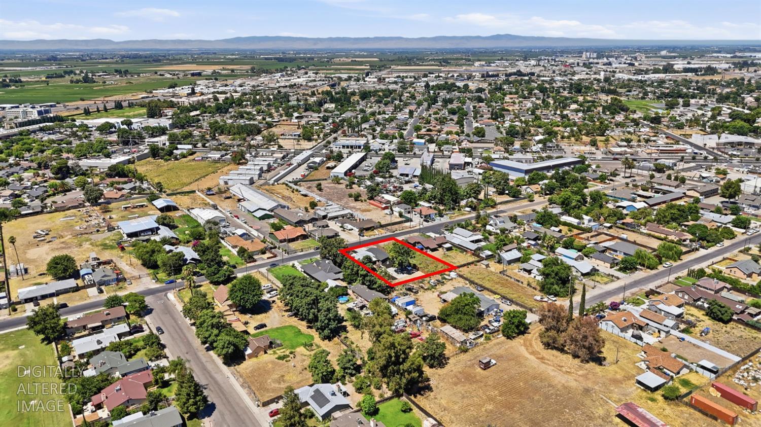 917 9th St, Turlock, CA 95380