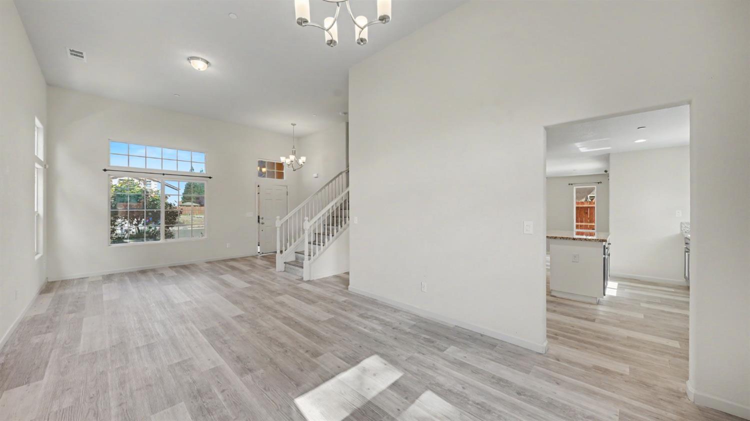 5560 Landon Ln, Riverbank, CA 95367