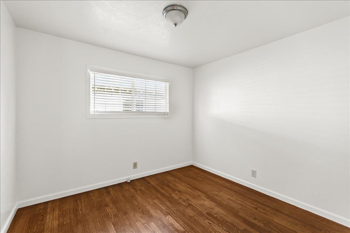 1213 Adel St, Modesto, CA 95350