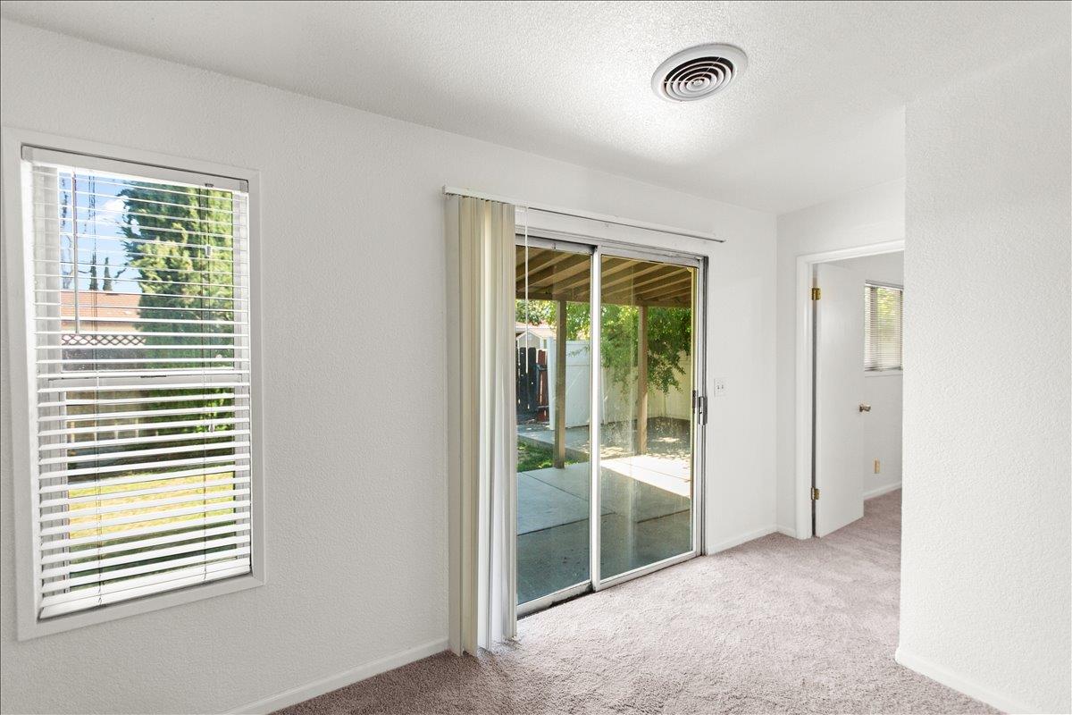 1213 Adel St, Modesto, CA 95350