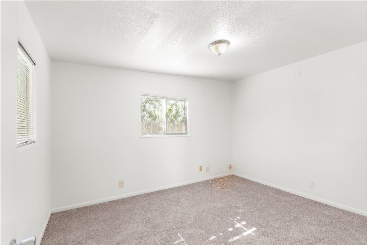 1213 Adel St, Modesto, CA 95350