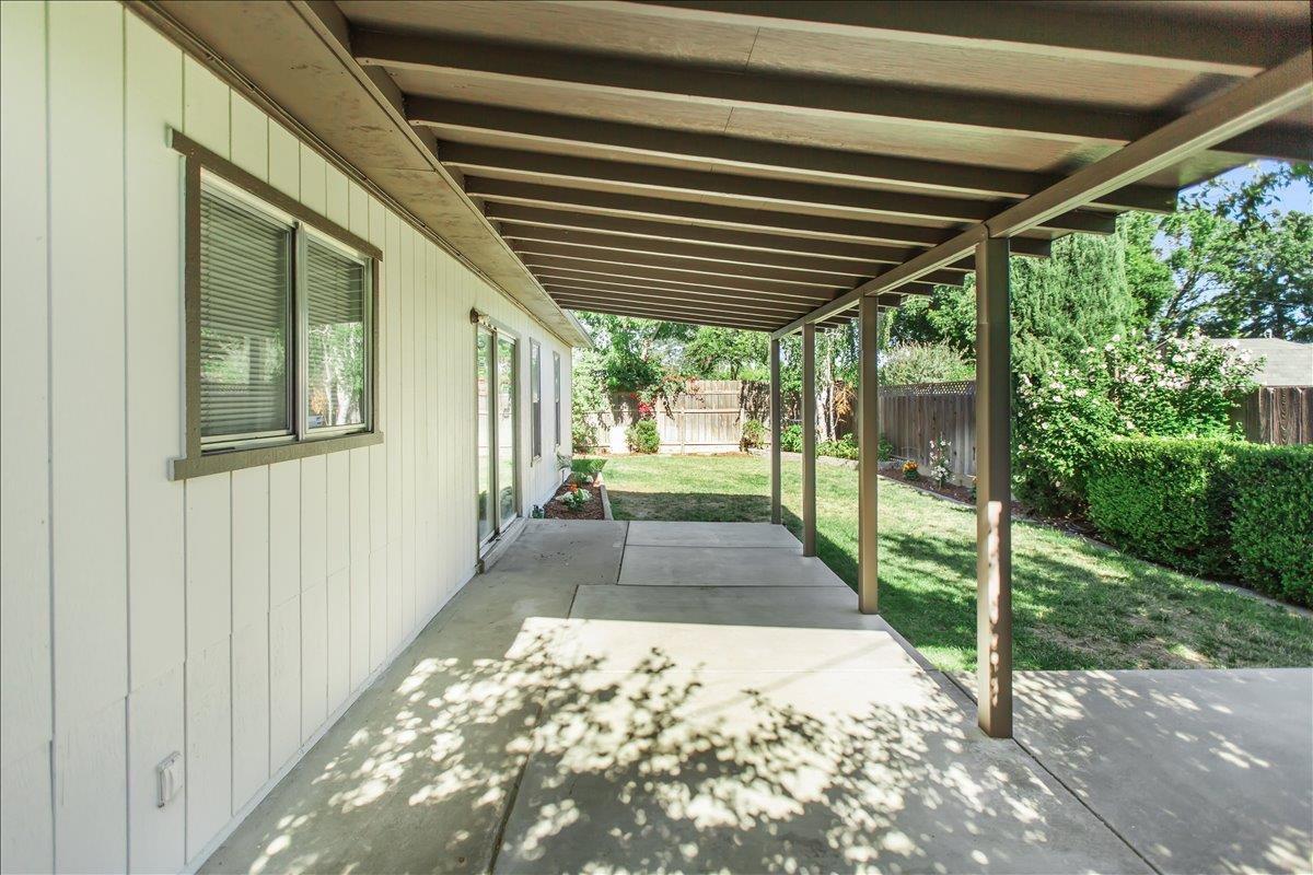 1213 Adel St, Modesto, CA 95350