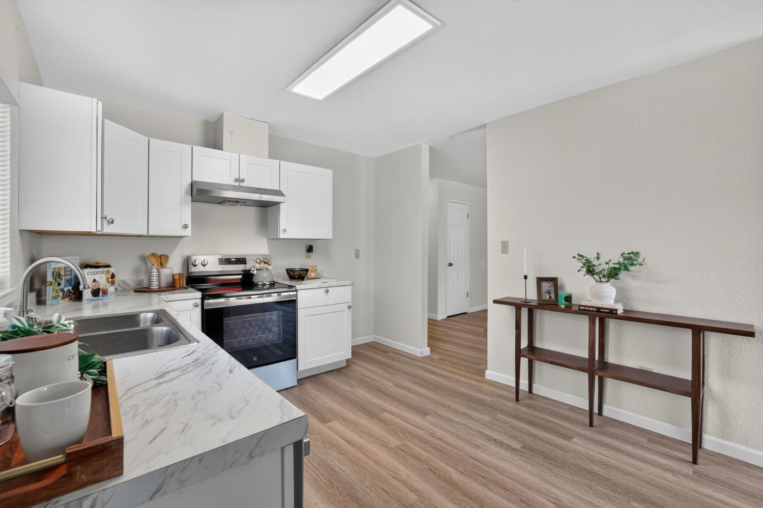 Open Photo