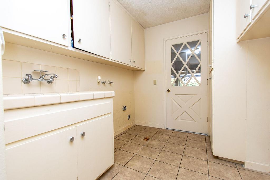 5869 Golf Rd, Merced, CA 95340